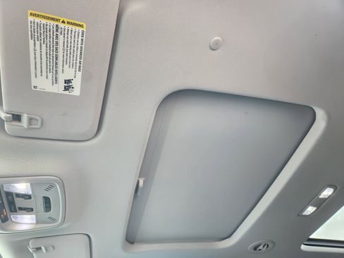 Used 2020 Chevrolet Traverse High Country image 25