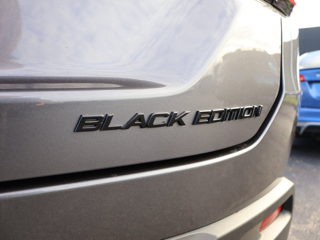 Used 2025 Honda Pilot Black Edition image 9