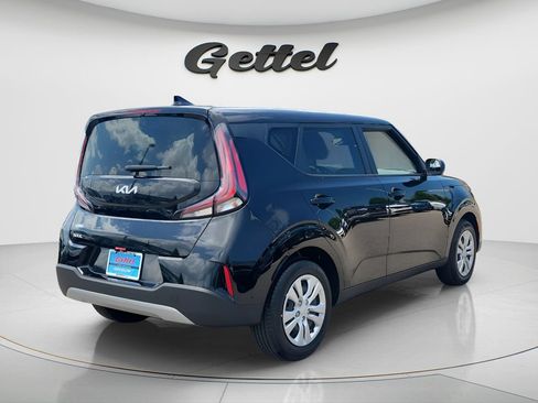 Used 2025 Kia Soul LX FWD image 5