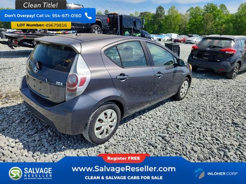 Used 2014 Toyota Prius C One image 4