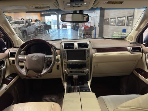 Used 2018 Lexus GX 460 Premium image 13