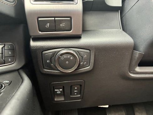 Used 2021 Ford Expedition Platinum AWD/4WD image 32