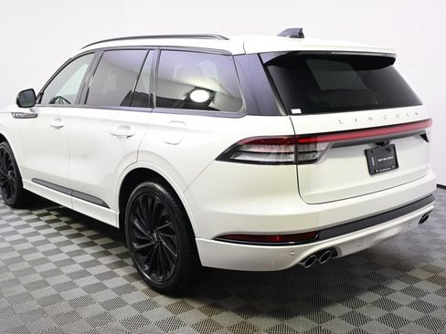 New 2026 Lincoln Aviator Reserve image 3