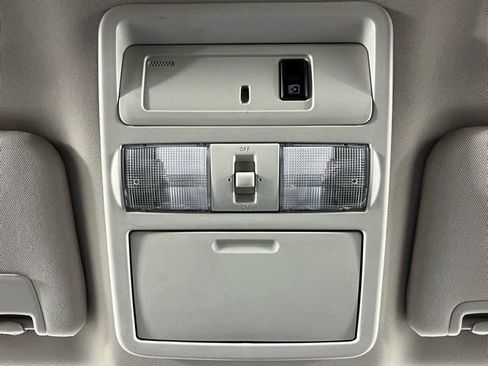 Used 2017 Nissan Titan PRO-4X image 19