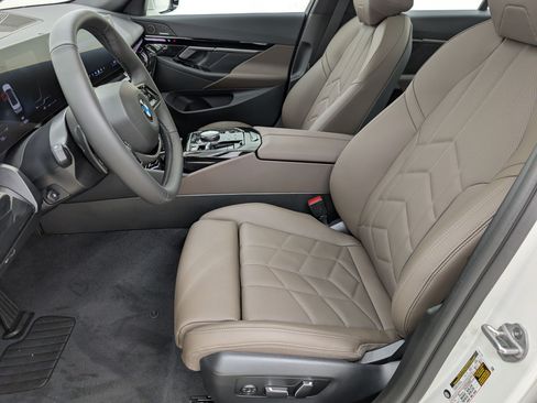 New 2026 BMW 530i w/ Premium Package RWD image 5