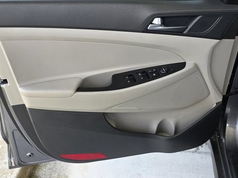 Used 2016 Hyundai Tucson SE w/ Option Group 02 FWD image 23