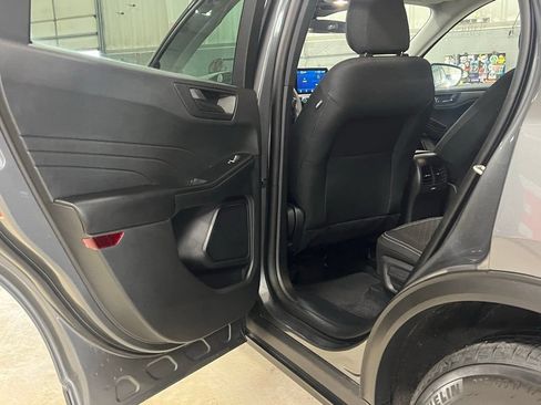 Used 2025 Ford Escape Active w/ Cold Weather Package FWD image 28