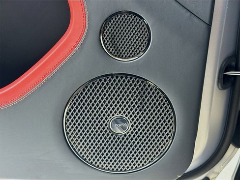 Used 2025 Bentley Continental GT Speed image 18