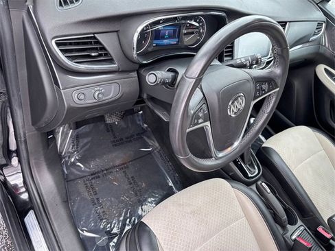 Used 2020 Buick Encore Preferred image 9
