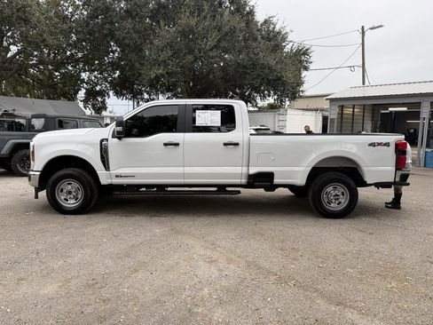 Used 2025 Ford F350 XL w/ 360-Degree Camera Package image 3
