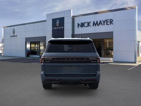 New 2026 Lincoln Navigator Reserve AWD/4WD image 5