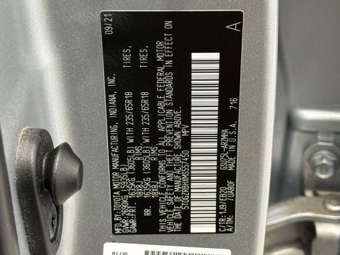 Used 2021 Toyota Highlander XLE image 21