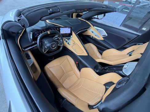 Used 2021 Chevrolet Corvette Stingray Preferred Cpe w/ Engine Appearance Package RWD image 14