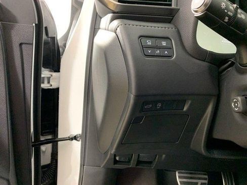 Used 2024 Lexus LX 600 F Sport image 17