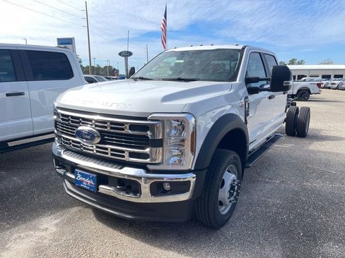 New 2026 Ford F450 XL w/ XL Chrome Package image 3