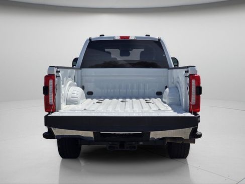 Used 2025 Ford F250 Lariat AWD/4WD image 22