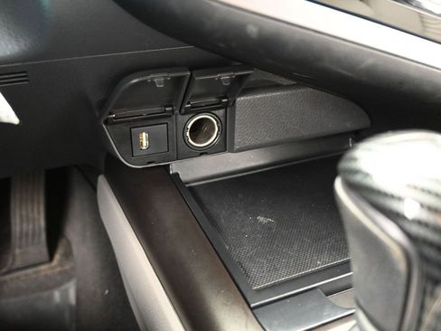 Used 2022 Toyota Camry SE image 24