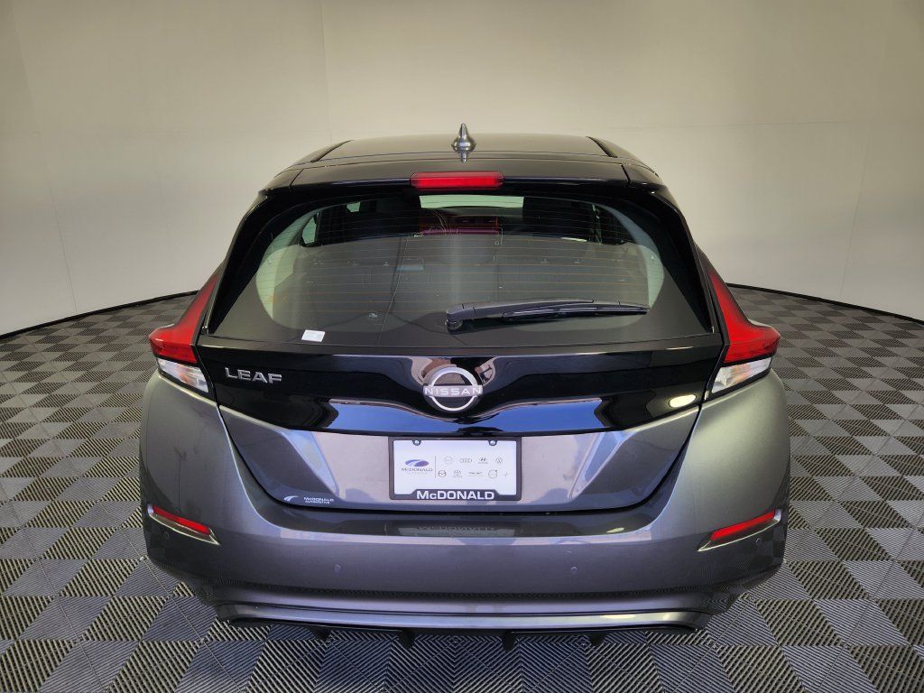 Used 2025 Nissan Leaf S FWD image 4