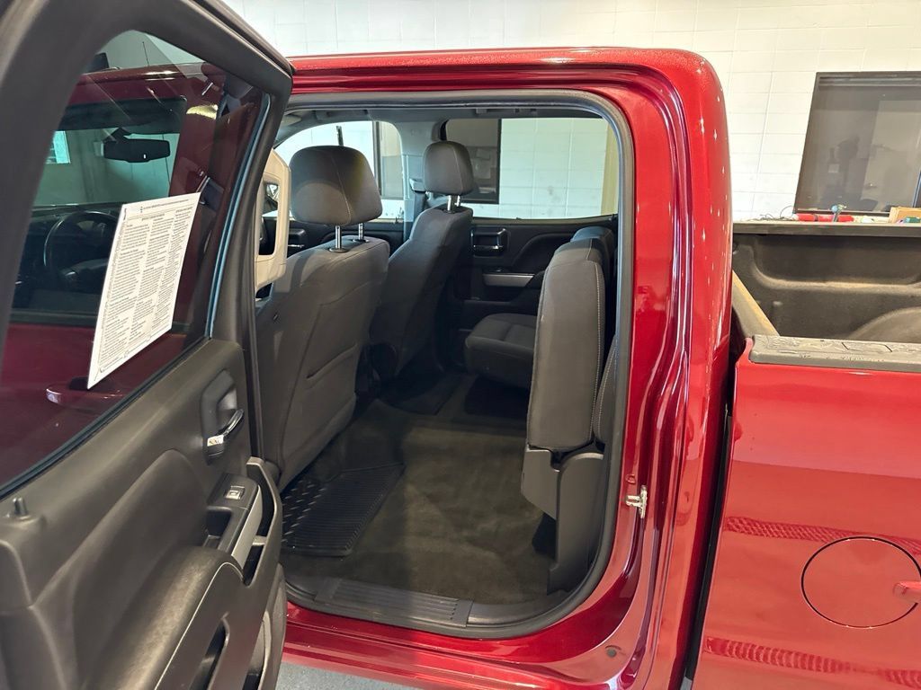 Used 2018 Chevrolet Silverado 1500 LT w/ All Star Edition AWD/4WD image 20