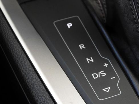 Used 2020 Audi Q3 2.0T Premium Plus w/ Premium Plus Package image 76