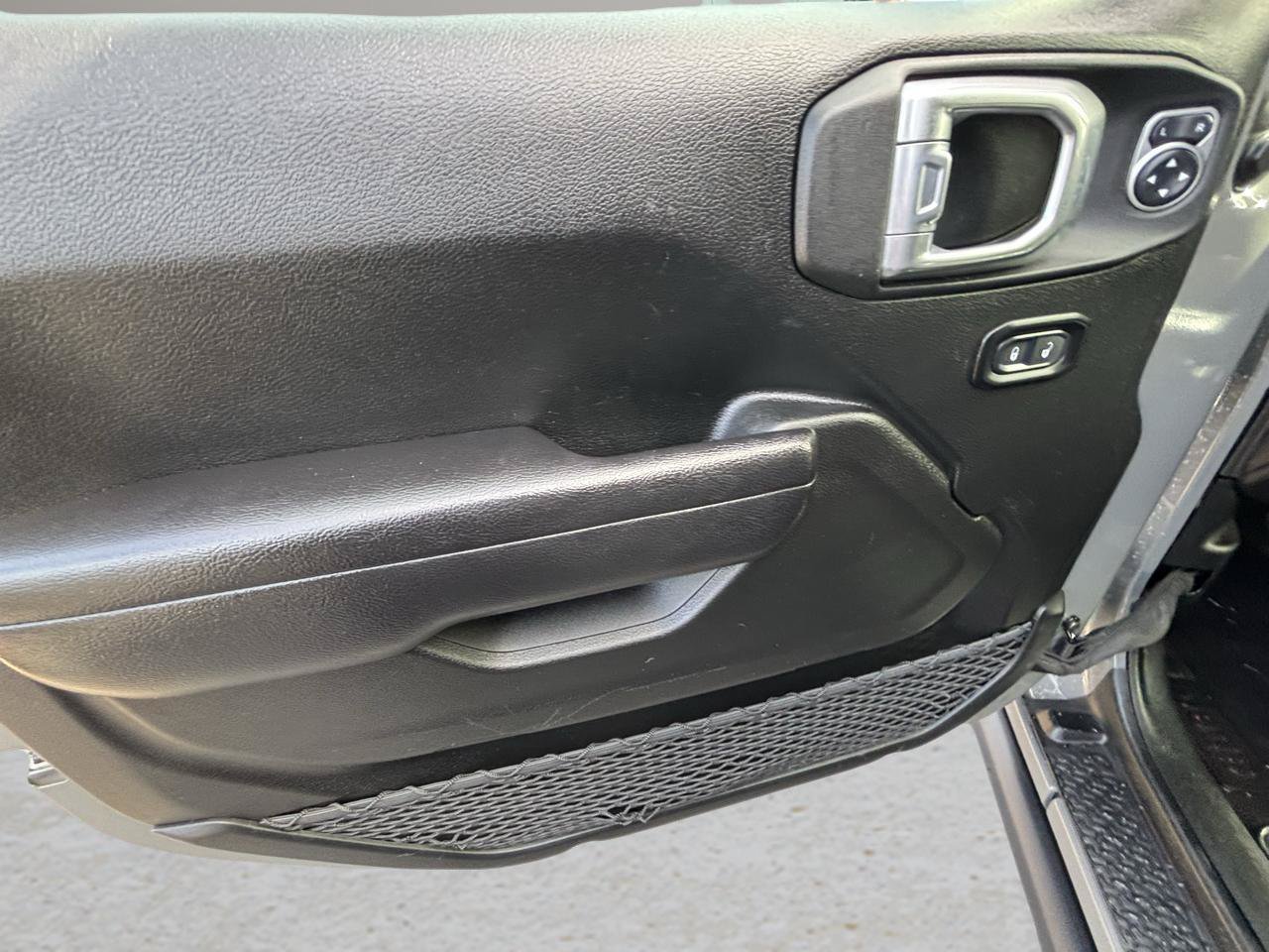 Used 2021 Jeep Gladiator Sport AWD/4WD image 12