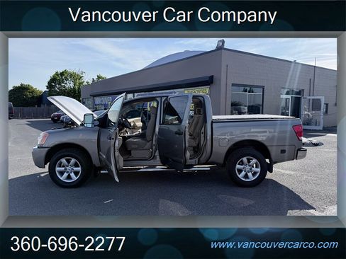 Used 2008 Nissan Titan SE AWD/4WD image 11