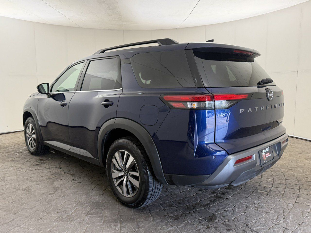 Used 2026 Nissan Pathfinder SL AWD/4WD image 5