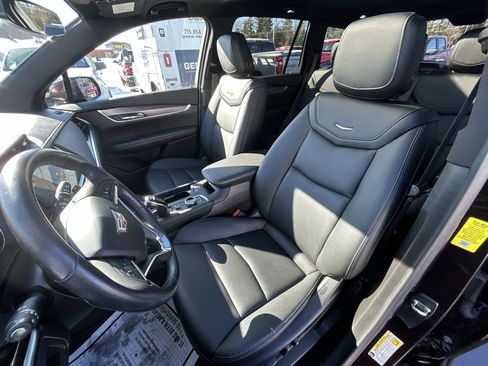 Used 2021 Cadillac XT6 Luxury image 13