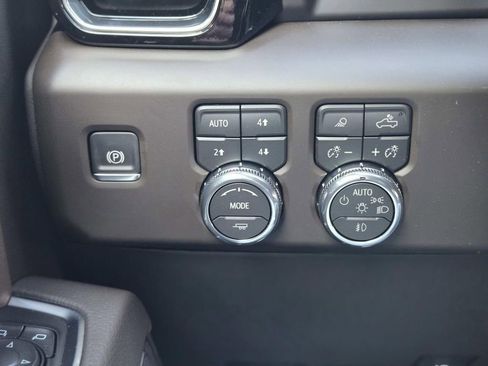 New 2026 GMC Sierra 2500 Denali w/ Denali Reserve Package AWD/4WD image 37