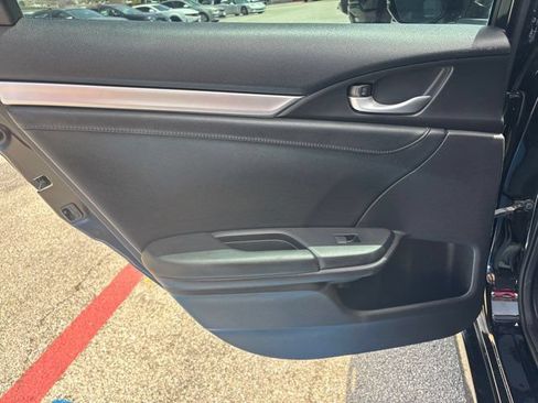 Used 2016 Honda Civic Touring image 22