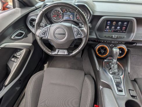 Used 2022 Chevrolet Camaro LT RWD image 4