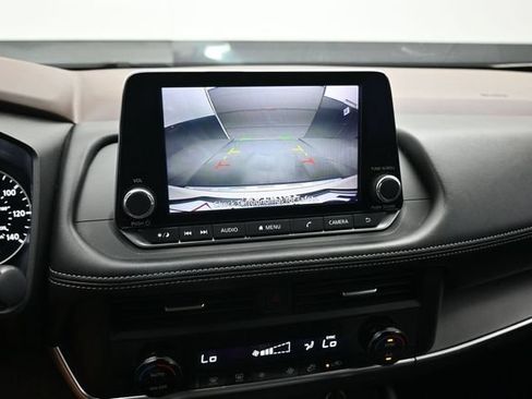 Used 2023 Nissan Rogue SV FWD image 7