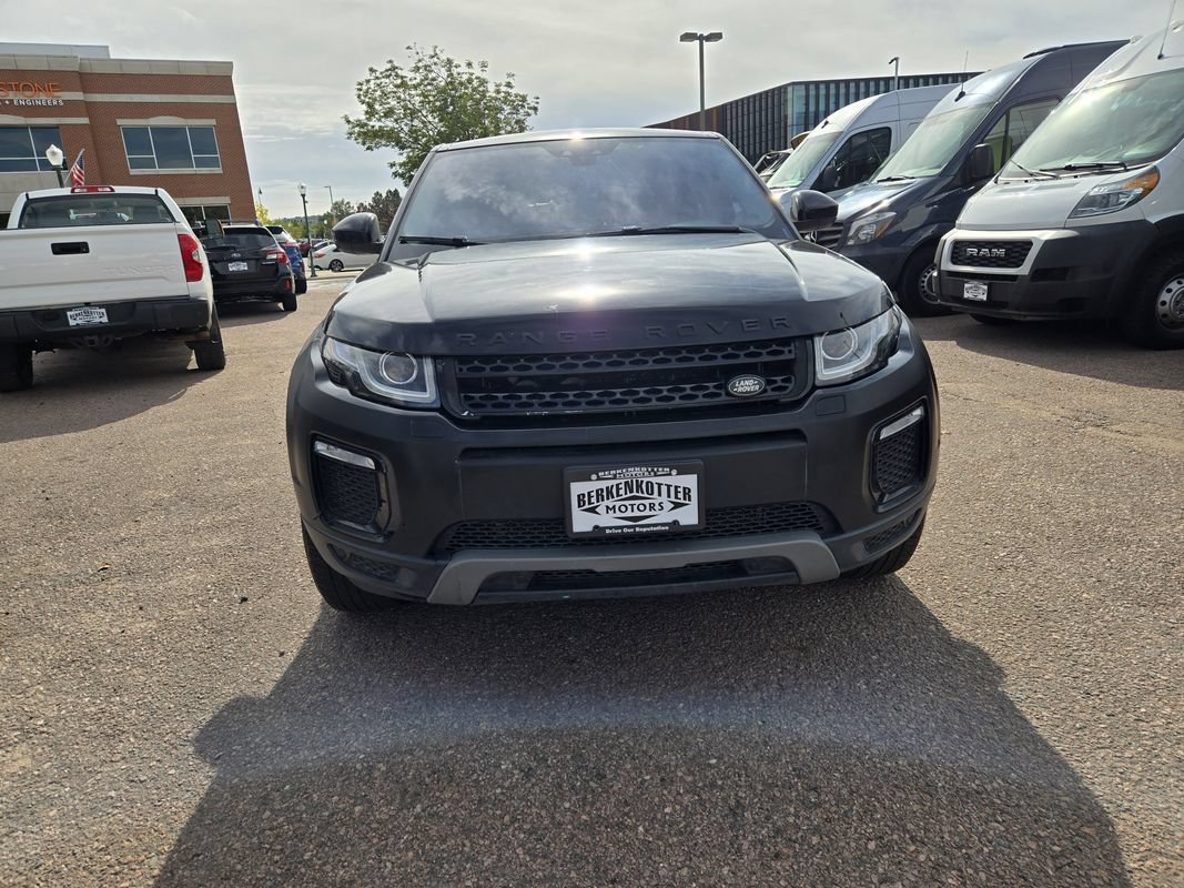 Used 2017 Land Rover Range Rover Evoque SE AWD/4WD image 3