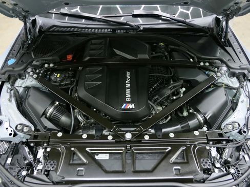 Used 2021 BMW M4 Competition w/ M Carbon Exterior Package image 45