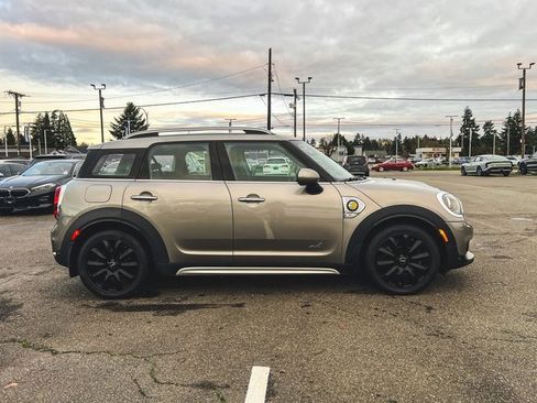 Used 2019 MINI Cooper Countryman SE w/ Driver Assistance Package image 5