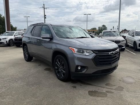 Used 2021 Chevrolet Traverse RS FWD image 5