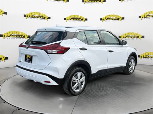 Used 2023 Nissan Kicks S image 5