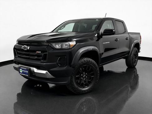Used 2026 Chevrolet Colorado Trail Boss AWD/4WD image 1