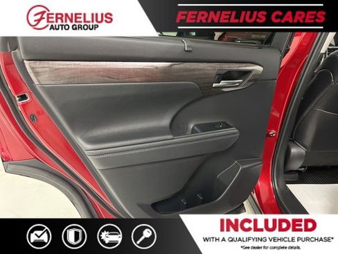 Used 2021 Toyota Highlander Platinum AWD/4WD image 15