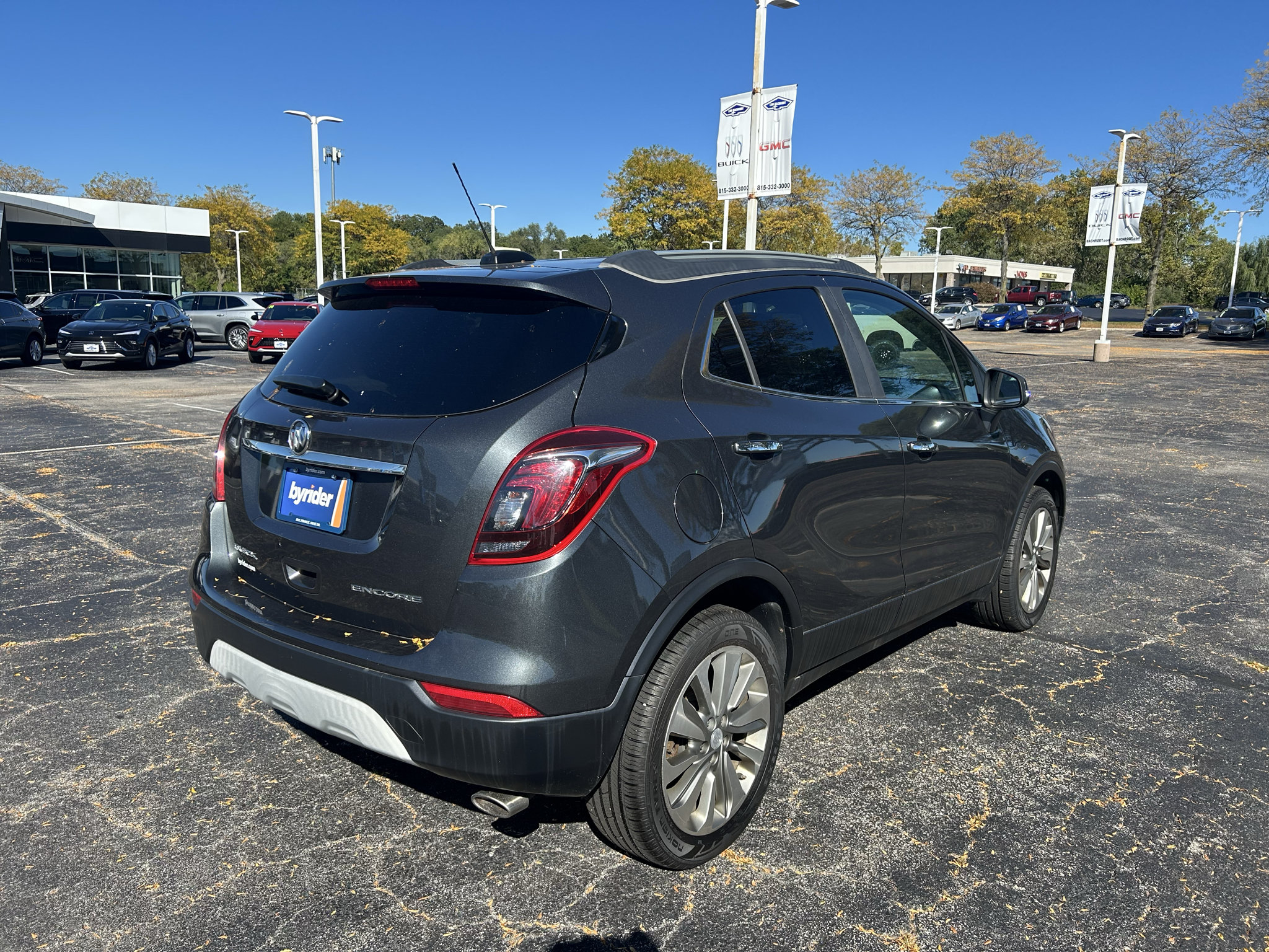 Used 2017 Buick Encore Essence FWD image 7