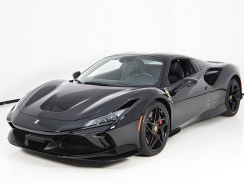 Certified 2021 Ferrari F8 Tributo RWD image 26