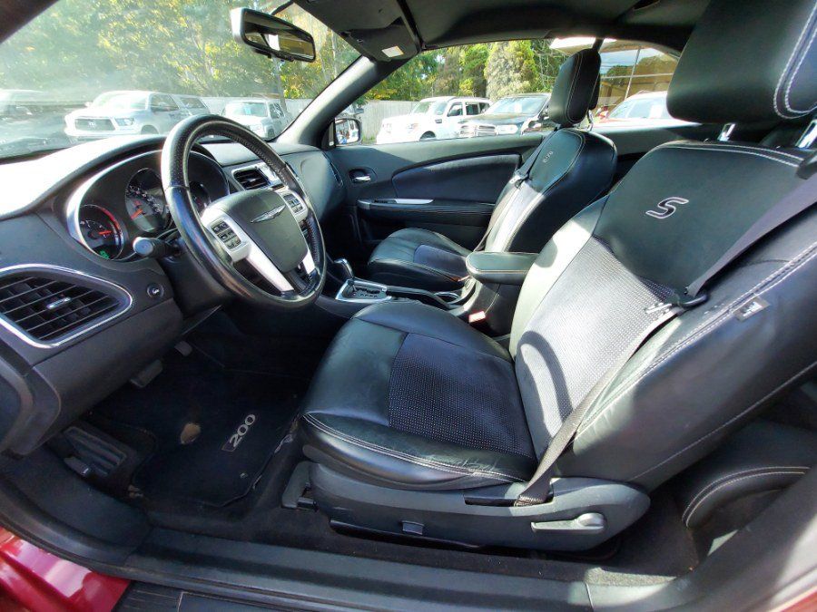 Used 2012 Chrysler 200 S FWD image 7
