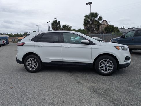Used 2023 Ford Edge SEL AWD/4WD image 3
