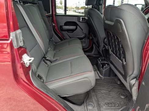 Used 2021 Jeep Gladiator Rubicon AWD/4WD image 17