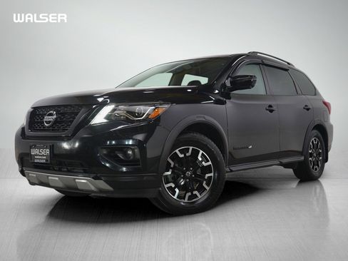 Used 2020 Nissan Pathfinder SL image 1