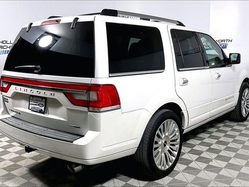 Used 2016 Lincoln Navigator Select image 9