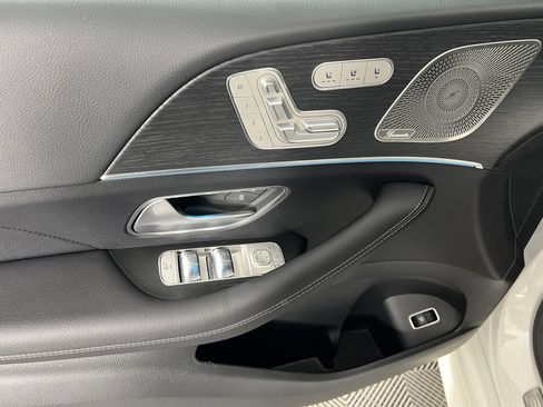 New 2026 Mercedes-Benz GLS 450 4MATIC image 19