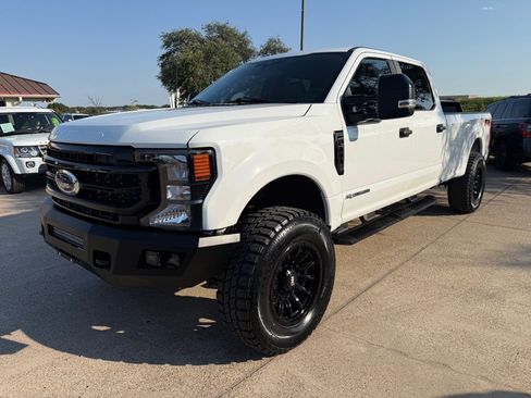 Used 2022 Ford F350 XL w/ Power Equipment Group AWD/4WD image 3