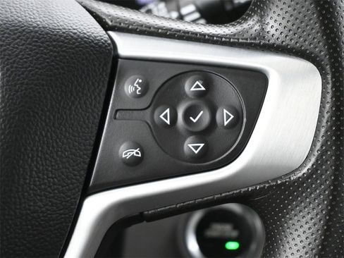 Used 2023 GMC Terrain SLE w/ Driver Convenience Package image 7