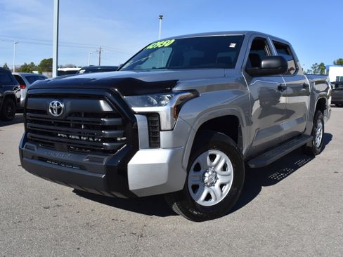 Used 2025 Toyota Tundra SR image 5